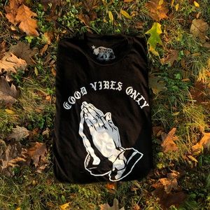 Good Vibes Only trendy Tee